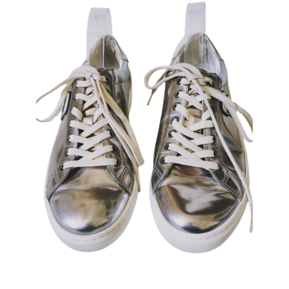 KARL LAGERFELD KL61033 SILVER MIRROR IKONIC LEATHER LOW TOP SNEAKERS - Picture 2 of 7